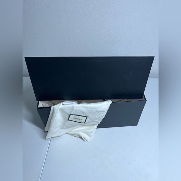 GUCCI LARGE WHITE  BLACK EMPTY BOX W/ 2 DUST SHOE BAGS SATIN IVORY TISSUE - Picture 8 of 8